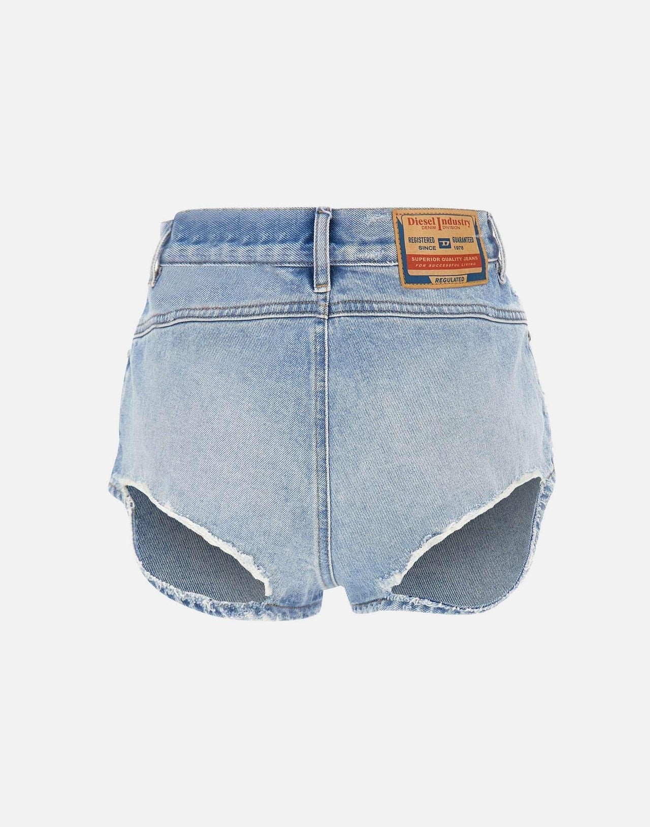 DE-LUNAR SHORT
